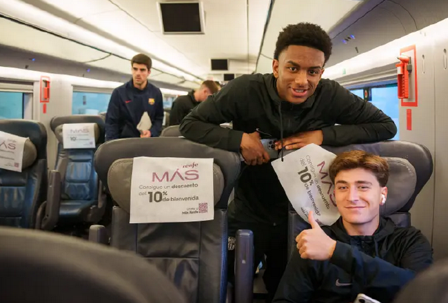 巴萨全队周末坐火车去比赛