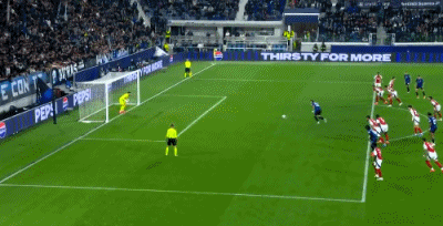 阿森纳门将拉亚周中欧冠上演神奇2连扑